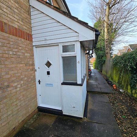 Harry Potter Hogwarts Apartment Watford  Zewnętrze zdjęcie